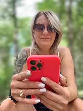 Snapshot of Milena-MilfaXXX chatting on 2, 7, 2026 Milena-MilfaXXX online show from 2, 7, 2026