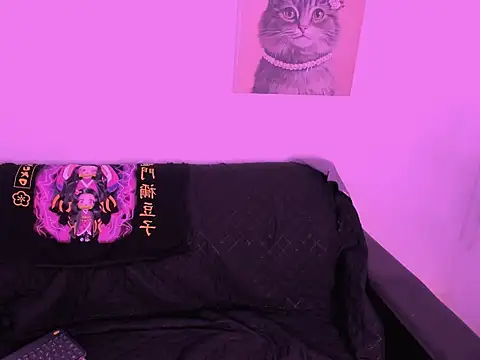 nahomy ryans online show from 24, 11, 2025