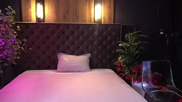 CrystallPaws online show from 18, 4, 2026