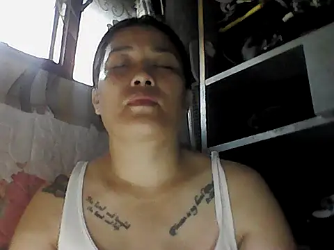 Snapshot of Uniquebeauty32 chatting on 18, 7, 2026 Uniquebeauty32 online show from 18, 7, 2026