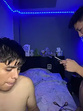 Kailertwink online show from 22, 3, 2026