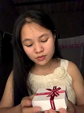 Snapshot of NhuFox chatting on 19, 9, 2025 NhuFox online show from 19, 9, 2025