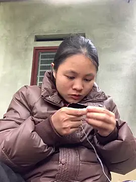 NhuFox online show from 18, 12, 2025