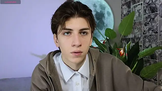 Snapshot of Oliver_Starboy chatting on 6, 10, 2025 Oliver Starboy online show from 6, 10, 2025