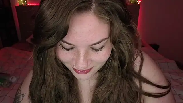 Snapshot of MaeNoir chatting on 17, 2, 2026 MaeNoir online show from 17, 2, 2026
