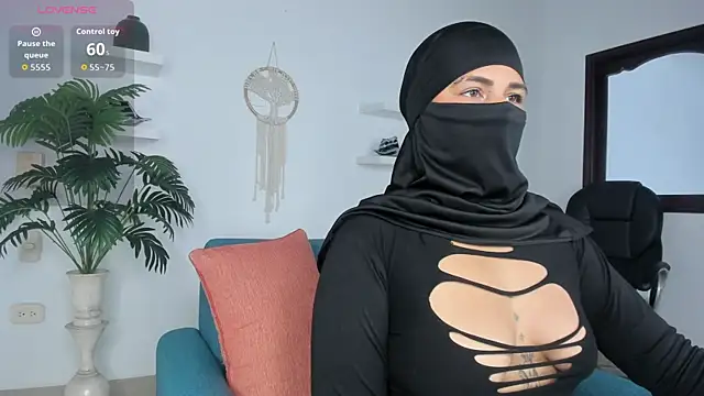 Snapshot of zali_mahamed chatting on 10, 10, 2025 zali mahamed online show from 10, 10, 2025