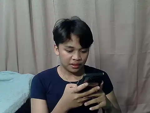 Snapshot of pinaymorena_zeinab chatting on 13, 6, 2026 pinaymorena zeinab online show from 13, 6, 2026