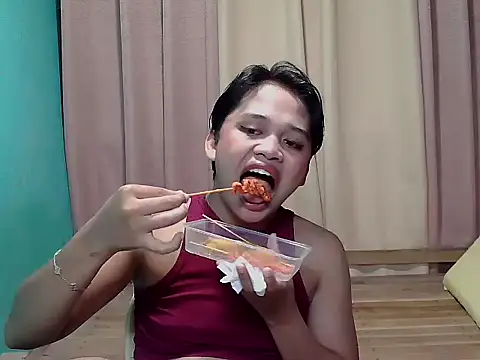 Snapshot of pinaymorena_zeinab chatting on 3, 7, 2026 pinaymorena zeinab online show from 3, 7, 2026
