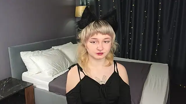 Tori Cutie online show from 27, 11, 2025