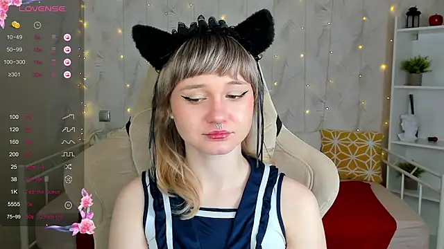 Tori Cutie online show from 8, 3, 2026