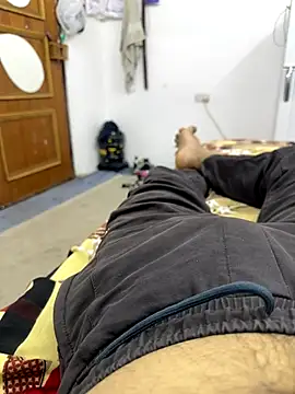 Snapshot of LOVEGURU1095 chatting on 14, 11, 2025 LOVEGURU1095 online show from 14, 11, 2025