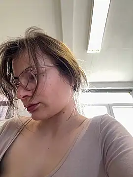 IsabellaEtha online show from 27, 4, 2026