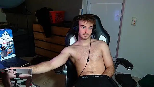 Snapshot of Rudi2007Eye chatting on 13, 12, 2025 Rudi2007Eye online show from 13, 12, 2025