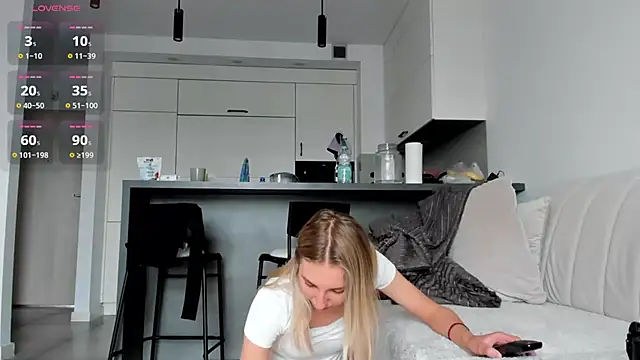 Sunny Rina  online show from 9, 7, 2026