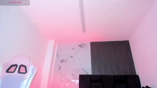 chloesagee online show from 9, 4, 2026