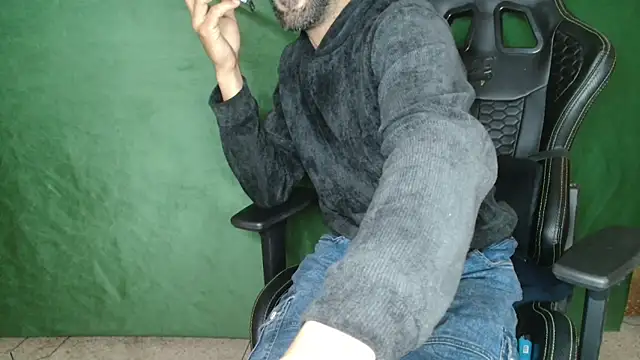 JUSTFORRICH online show from 8, 4, 2026