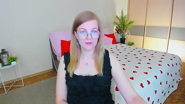 YourUniverser online show from 4, 7, 2026