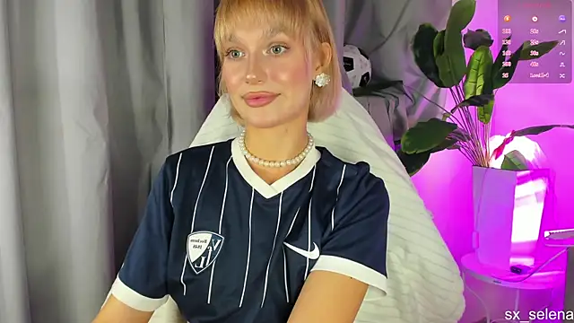 Snapshot of Ice_Strawberry chatting on 19, 7, 2026 Ice Strawberry online show from 19, 7, 2026