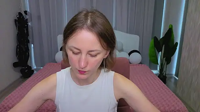 LuluChiiii online show from 9, 11, 2025