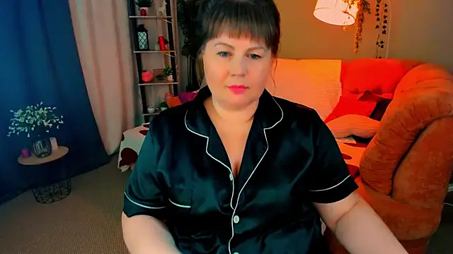 CrystaalStaar online show from 13, 7, 2026