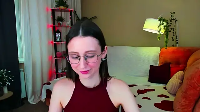 Snapshot of YourLovellyStory chatting on 20, 6, 2026 YourLovellyStory online show from 20, 6, 2026