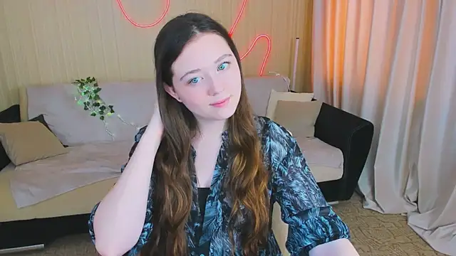 AlluringLookk online show from 8, 10, 2025