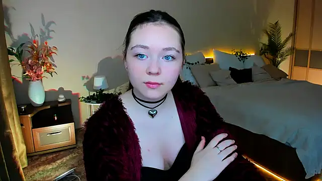 AlluringLookk online show from 20, 10, 2025