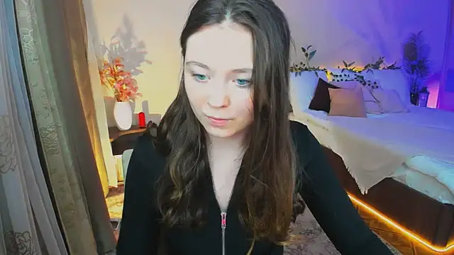 AlluringLookk online show from 7, 11, 2025