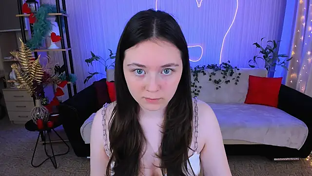 AlluringLookk online show from 5, 6, 2026