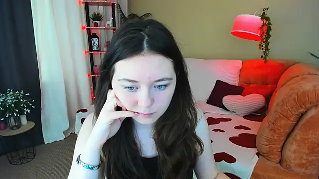 AlluringLookk online show from 20, 6, 2026