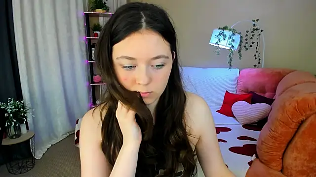 AlluringLookk online show from 26, 6, 2026