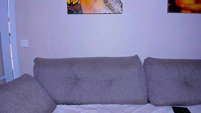 OliviaReece online show from 7, 4, 2026