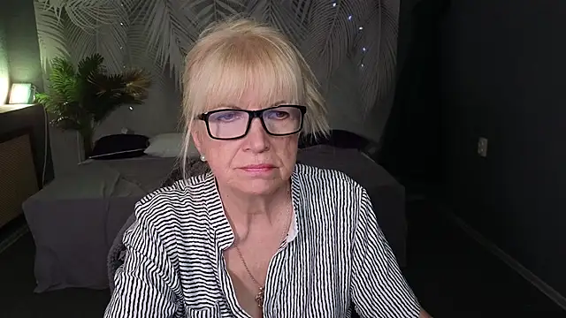 Sabina Ros online show from 3, 11, 2025