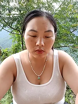 Snapshot of Love-Ly99 chatting on 19, 9, 2025 Love-Ly99 online show from 19, 9, 2025