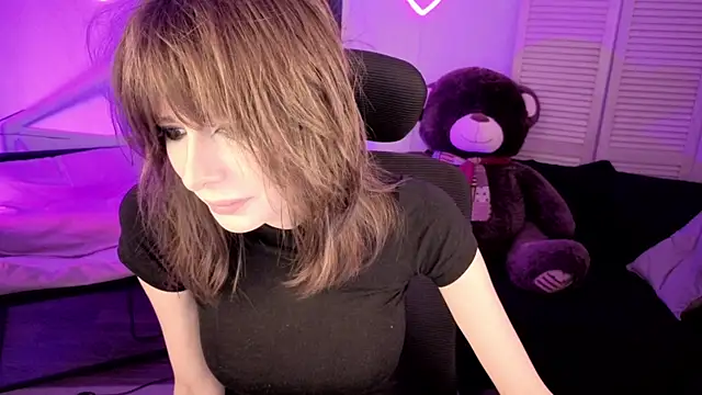 CrystallBloom online show from 7, 4, 2026