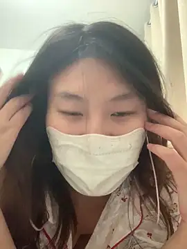 Snapshot of mmm6660 chatting on 6, 11, 2025 mmm6660 online show from 6, 11, 2025