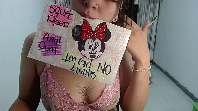 Snapshot of Darkittydoll_15 chatting on 10, 10, 2025 Darkittydoll 15 online show from 10, 10, 2025