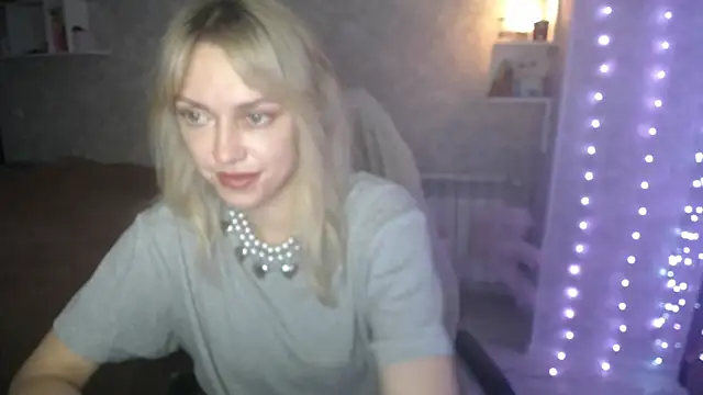 NickyAdamidi online show from 8, 11, 2025