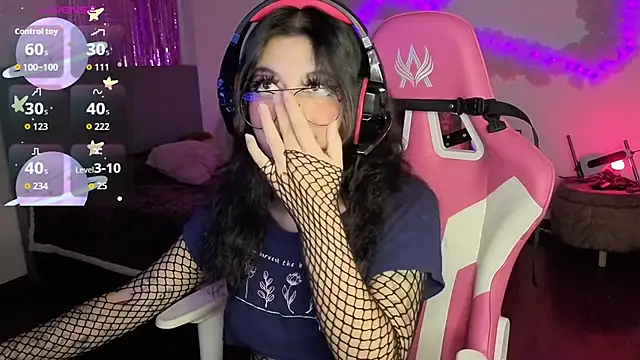 larah uwu online show from 13, 1, 2026