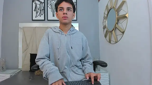 owen  johnson online show from 19, 9, 2025