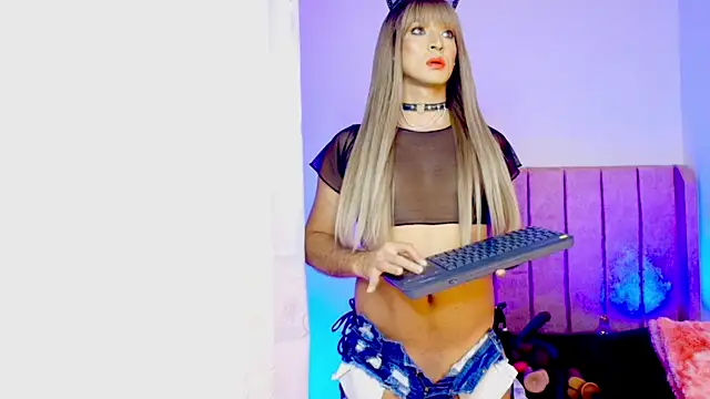 MaddySmithX online show from 25, 9, 2025