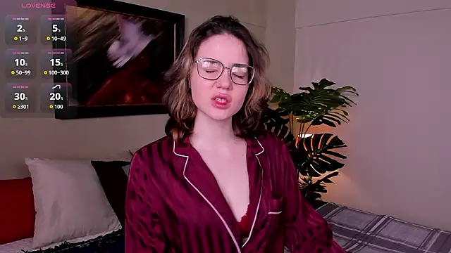 Sunny Teaze online show from 13, 2, 2026