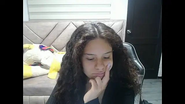 Velvet Moon V online show from 17, 10, 2025