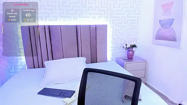 naishaa  online show from 24, 3, 2026