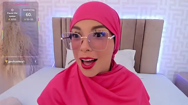 Snapshot of naishaa_ chatting on 20, 6, 2026 naishaa online show from 20, 6, 2026