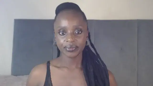 Snapshot of Jah-Queen chatting on 14, 10, 2025 Jah-Queen online show from 14, 10, 2025
