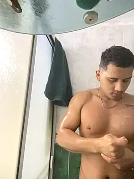 Snapshot of evan_hardy chatting on 4, 10, 2025 evan hardy online show from 4, 10, 2025