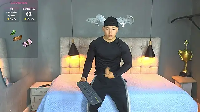 Snapshot of Horny_nick18 chatting on 12, 9, 2025 Horny nick18 online show from 12, 9, 2025
