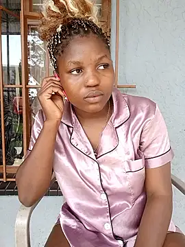 SweetHoney21  online show from 17, 1, 2026