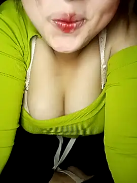 Snapshot of -DuSi- chatting on 27, 10, 2025 -DuSi- online show from 27, 10, 2025